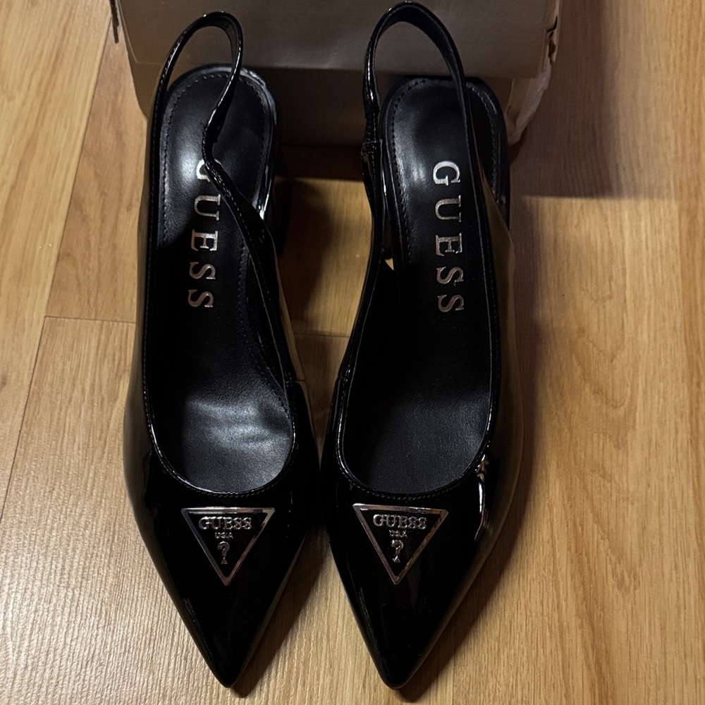 GUESS size 6.5 new logo Shiny Black Women's Heels sling back